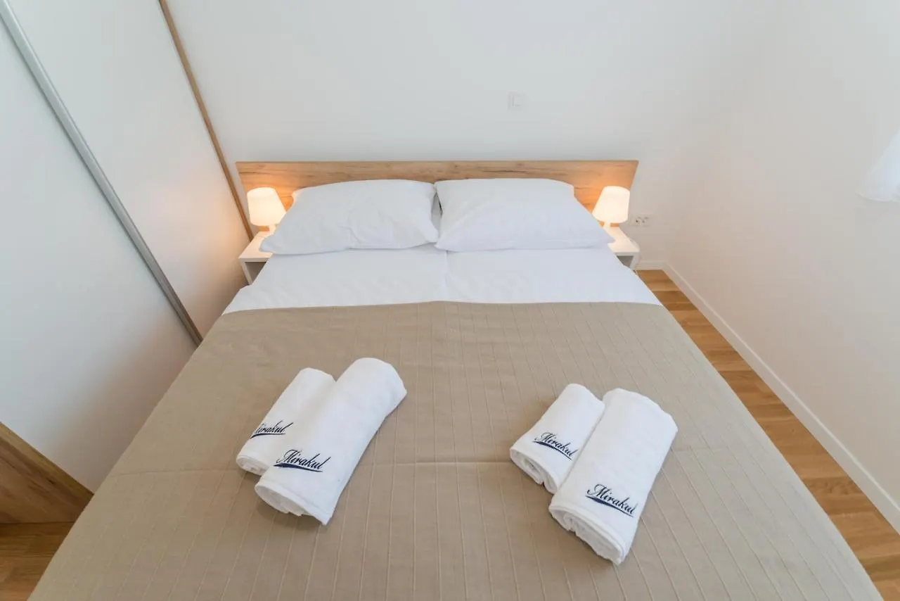 Apartman Villa Mirakul Vir