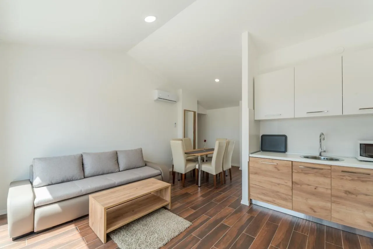 Villa Mirakul Vir Apartman